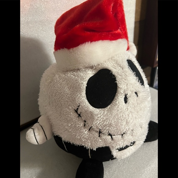 DISNEY PARKS JACK SKELLINGTON NIGHTMARE BEFORE CHRISTMAS ROUND PLUSH SANTA - Picture 3 of 7